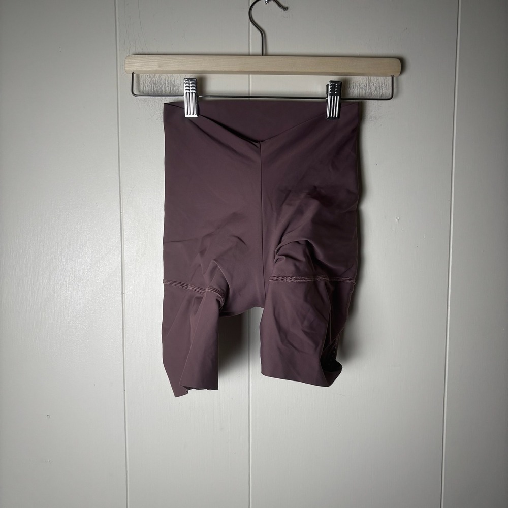 Lululemon‎ Women's Purple Biker Shorts Athletic Activewear Running